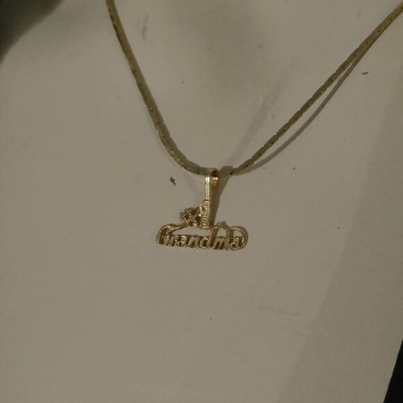 14K Yellow Gold Charm Pendant Number One Grandma 0.36g - Picture 4 of 11